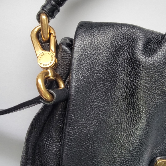 Marc Jacobs Black Classic Q Lil Ukita Pebbled Leather Crossbody - Picture 4 of 7